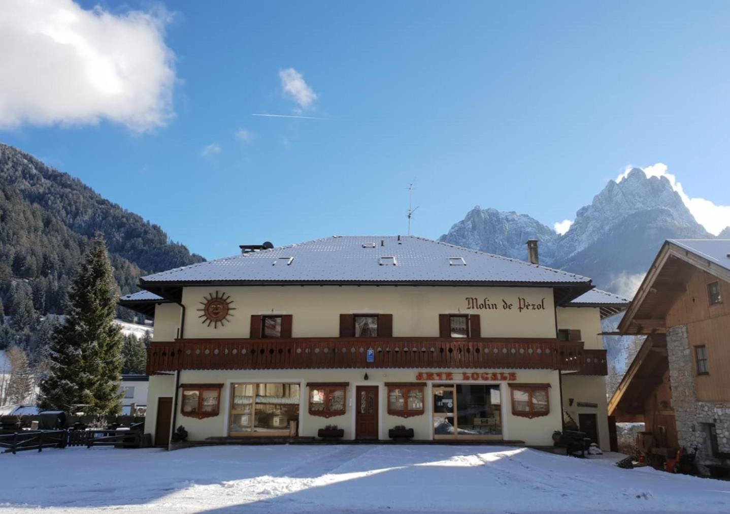 La Casa Del Mulino Lejlighed Pozza di Fassa Eksteriør billede